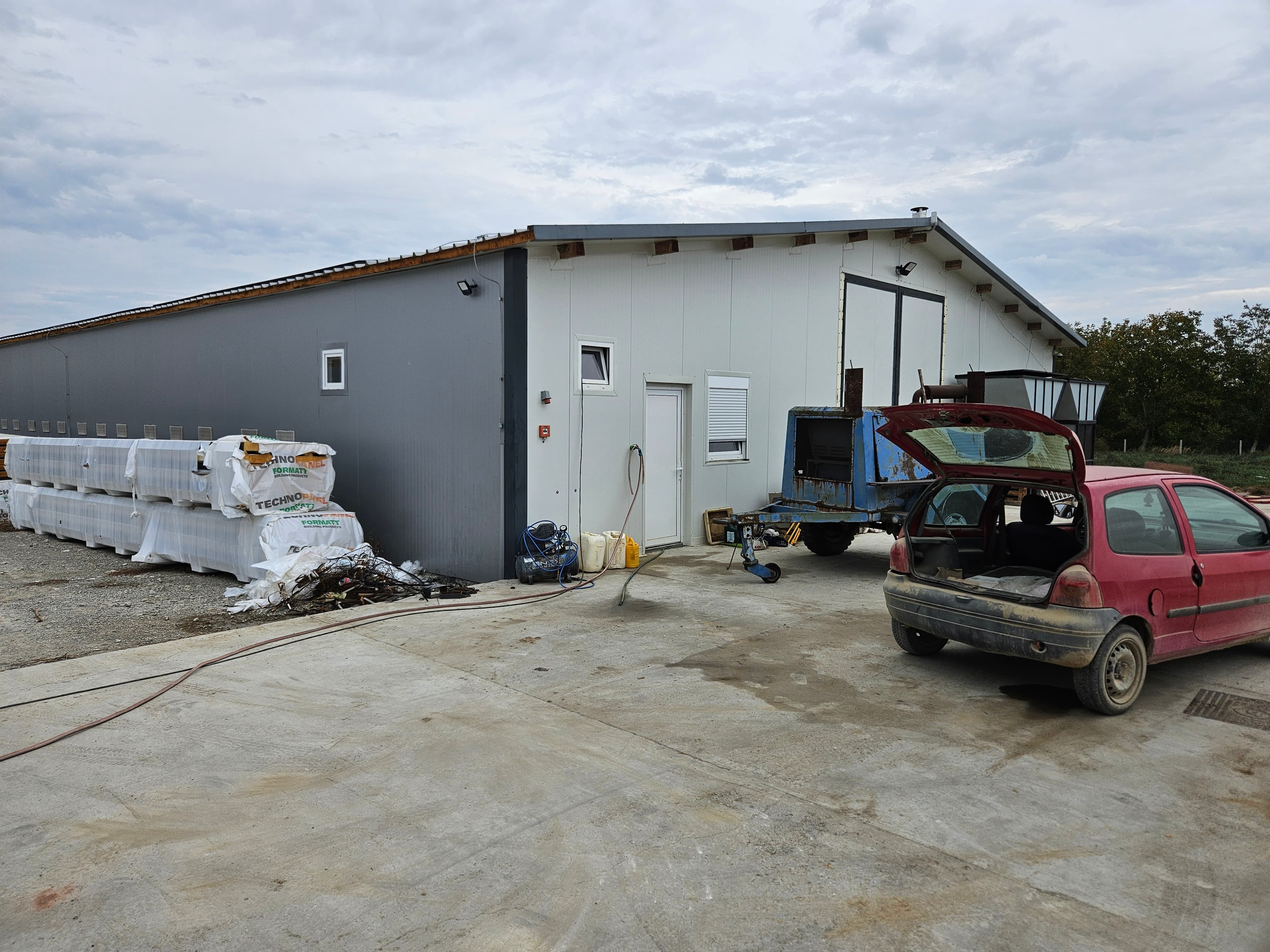 Multivita Chicken Farm — pogled 3